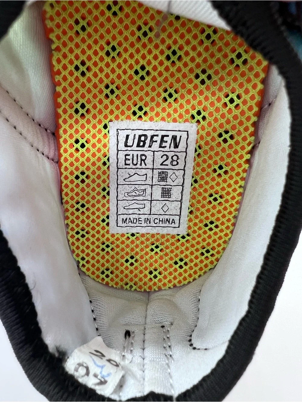 UBFEN Kids Unisex Slip On Quick Dry Multicolor Water Shoes Size 11
